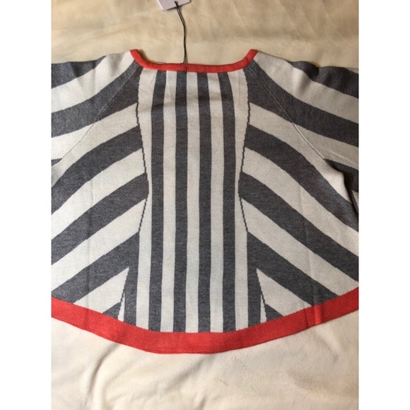 Kilt & Ace flounce crop top - Picture 3 of 8